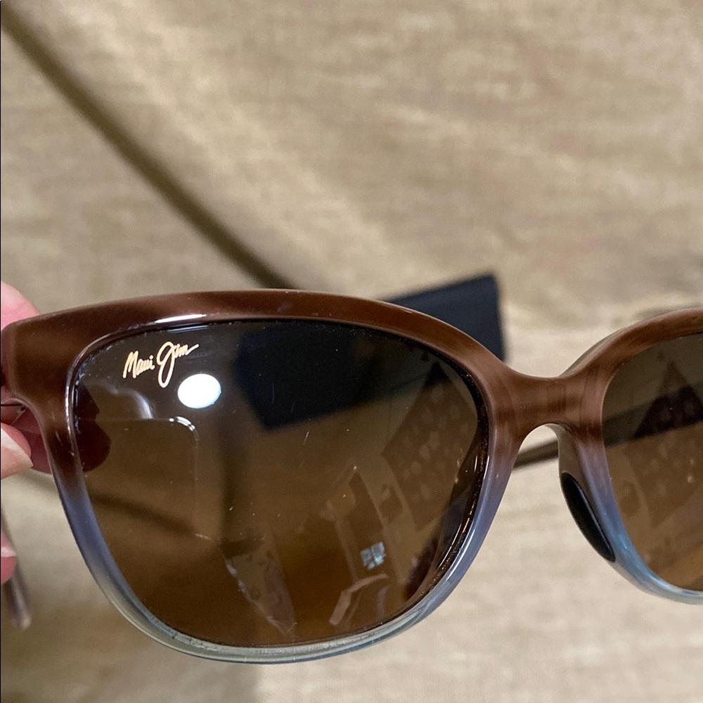 Maui Jim Brown Sunglasses - Picture 9 of 9